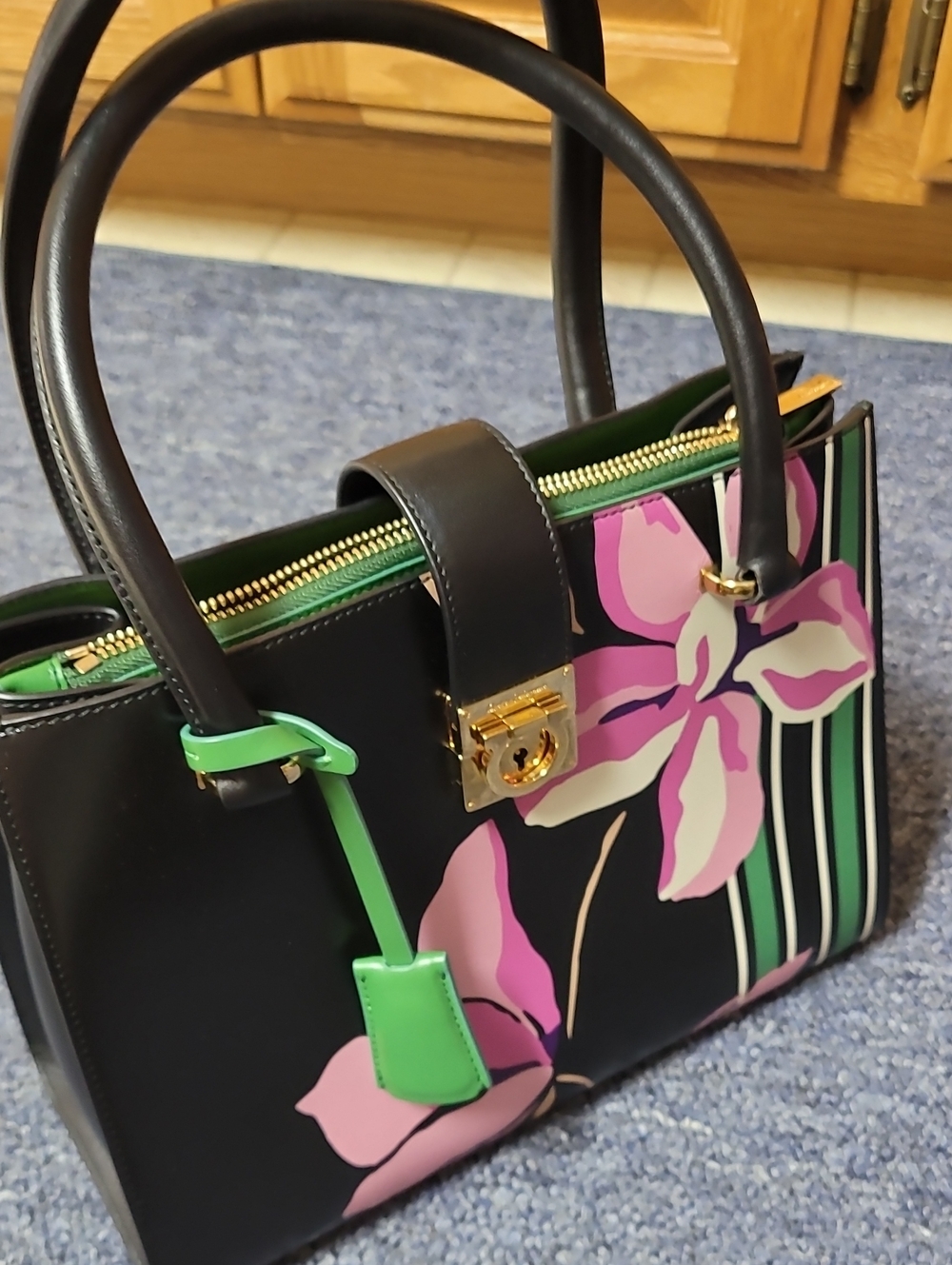 Rare Salvatore Ferragamo Black Floral Tote Bag with Pink Accent - Picture 11 of 14